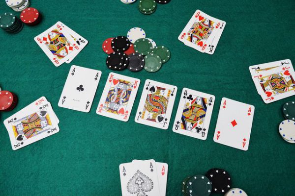 Một số thuật ngữ Poker