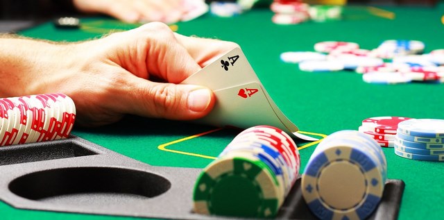 Poker là game bài có luật chơi hấp dẫn